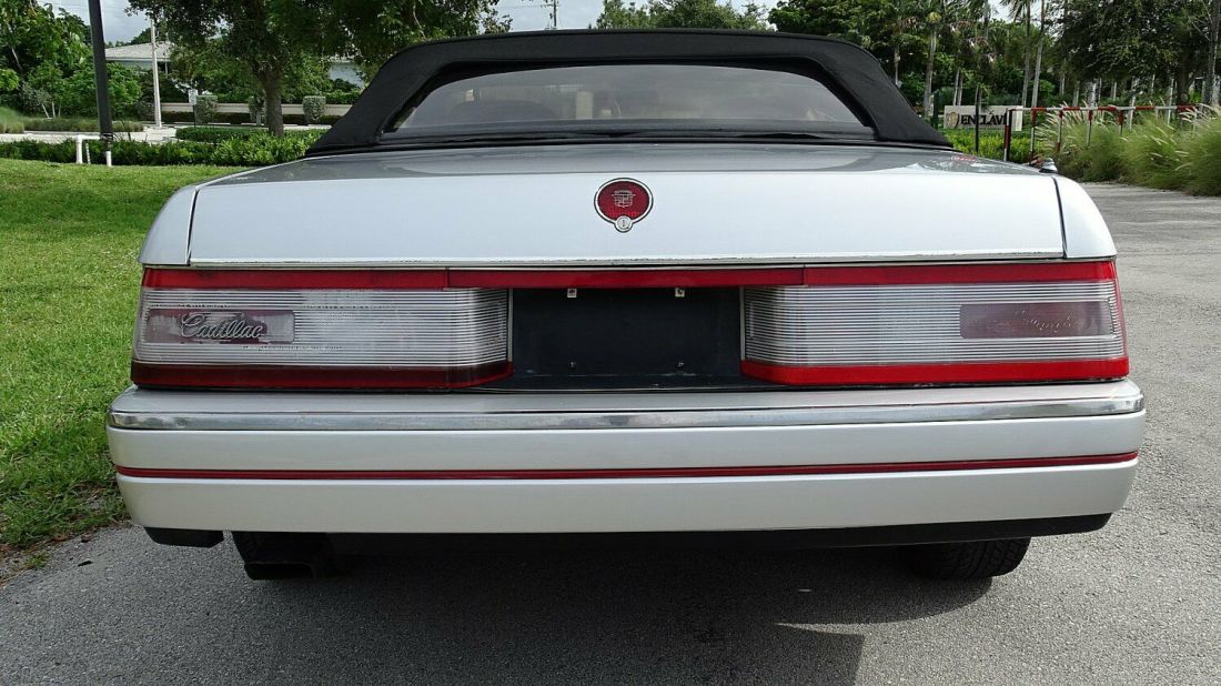 1988 Cadillac Allante ROADSTER BOTH TOPS - photo 12