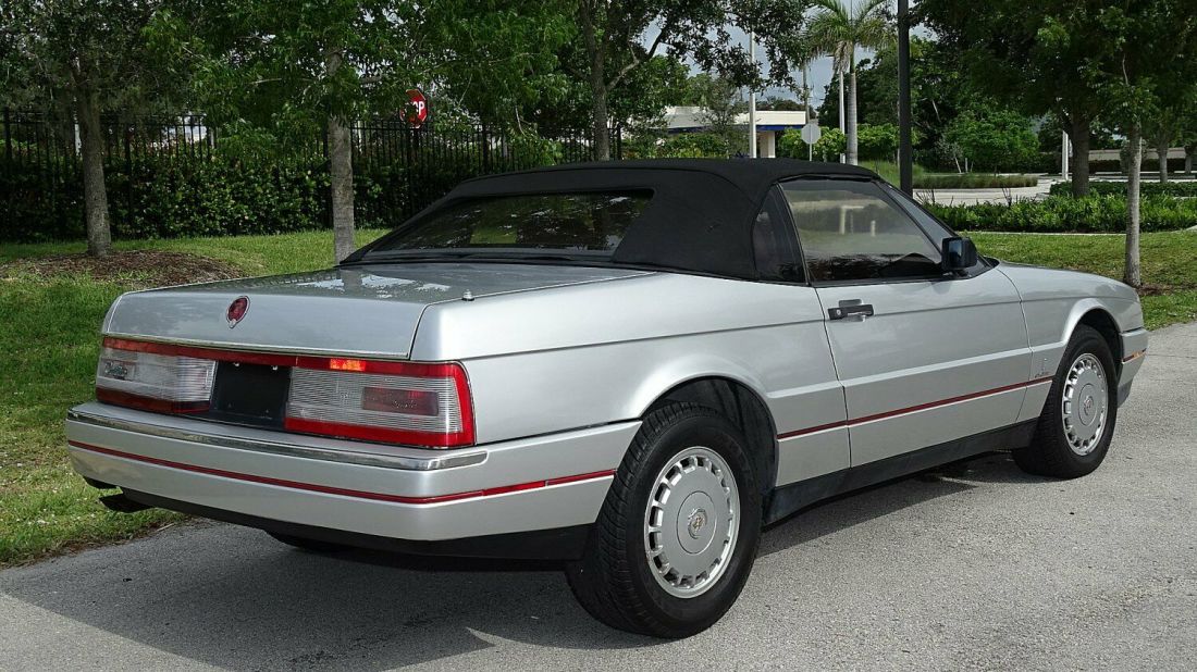 1988 Cadillac Allante ROADSTER BOTH TOPS - photo 6