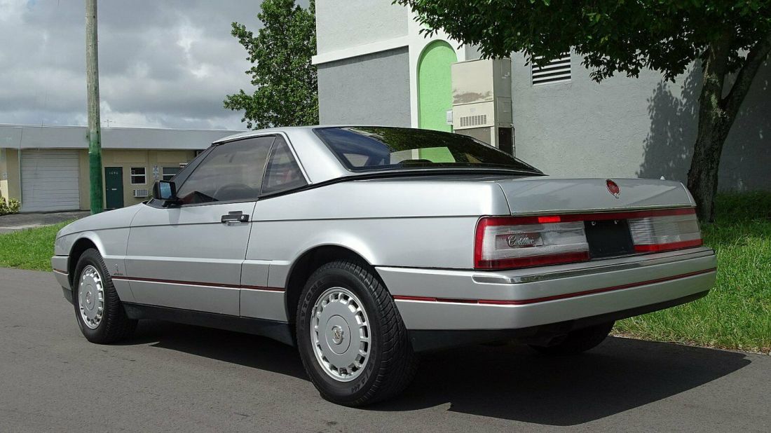 1988 Cadillac Allante ROADSTER BOTH TOPS - photo 7