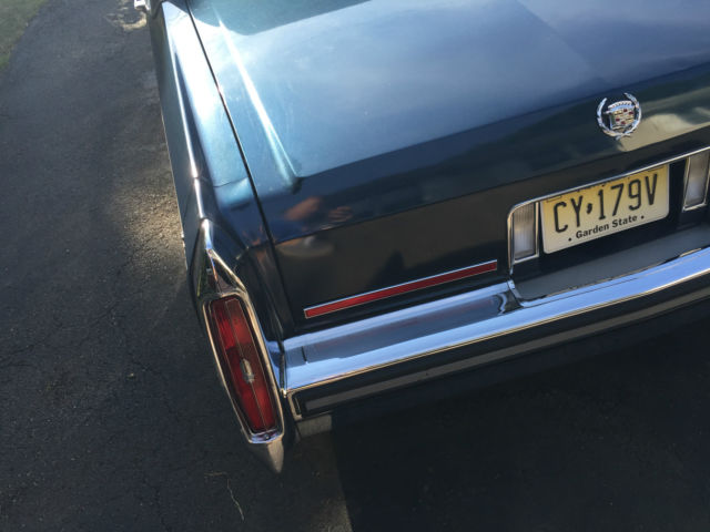 1988 Cadillac Brougham Base Sedan 4-Door - photo 12