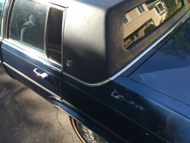 1988 Cadillac Brougham Base Sedan 4-Door - photo 13