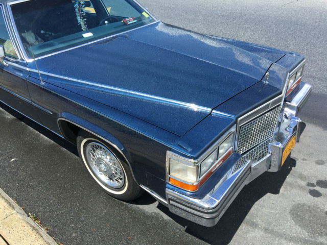 1988 Cadillac Brougham Base Sedan 4-Door - photo 2