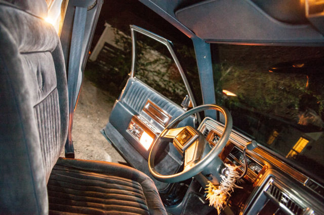 1988 Cadillac Brougham Base Sedan 4-Door - photo 4