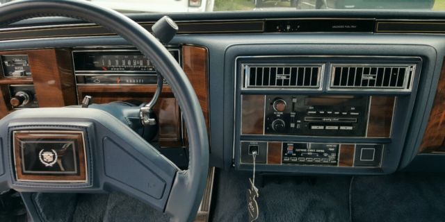 1988 Cadillac Brougham - photo 4