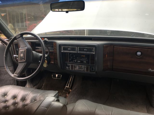 1988 Cadillac Brougham - photo 10