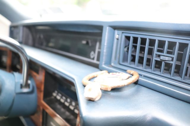 1988 Cadillac DeVille - photo 4