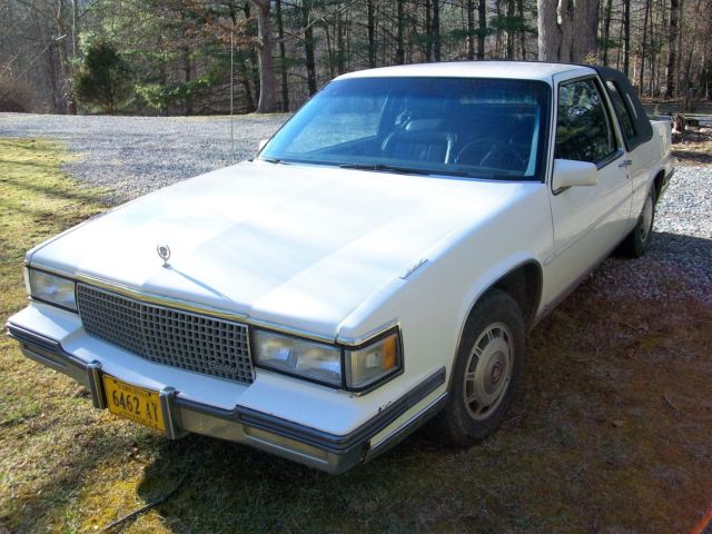 1988 Cadillac DeVille 2 DOOR COUPE - photo 2