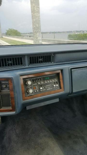 1988 Cadillac DeVille - photo 10