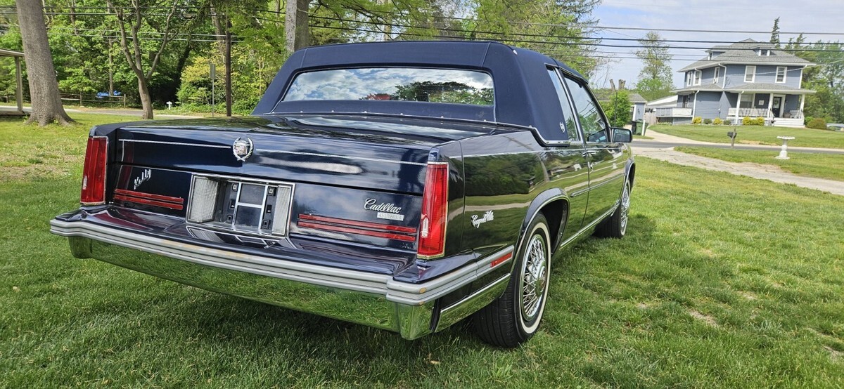 1988 Cadillac Coupe Deville - photo 9