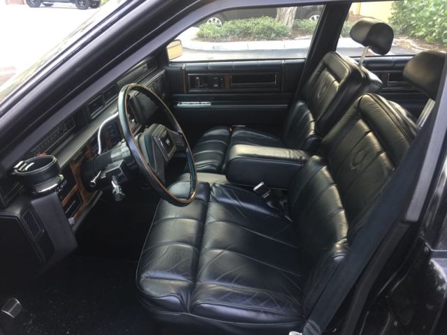 1988 Cadillac DeVille Sedan - photo 7