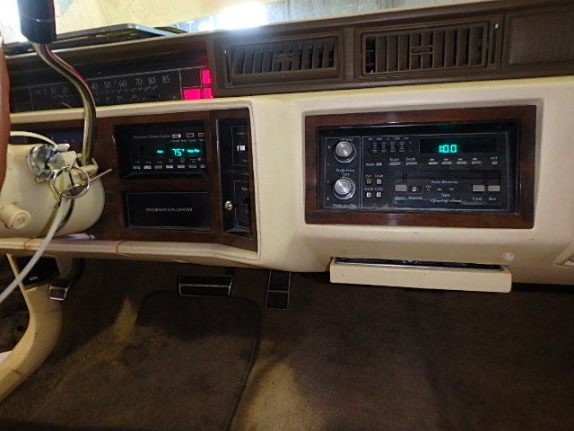 1988 Cadillac DeVille - photo 6