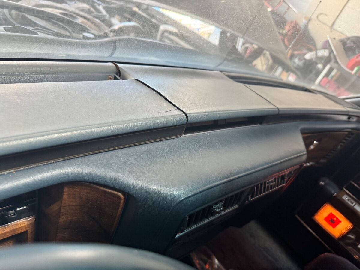 1988 Cadillac Fleetwood BROUGHAM - photo 12