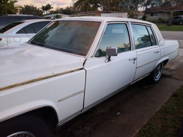 1988 Cadillac Fleetwood Brougham - photo 3