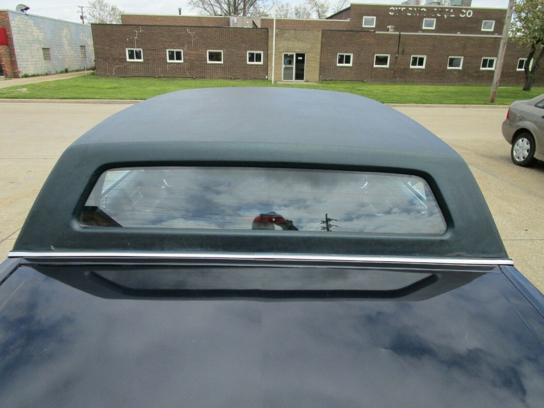 1988 Cadillac Fleetwood NO RESERVE AUCTION - LAST HIGHEST BIDDER WINS CAR! - photo 8