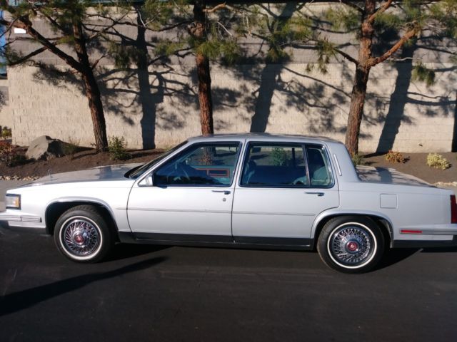 1988 Cadillac Fleetwood Brougham LIKE NEW! 1988 Cadillac Fleetwood D'Dlegance quilted leather