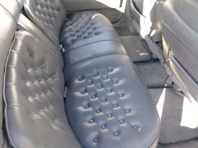 1988 Cadillac Fleetwood D'Dlegance quilted leather - photo 10