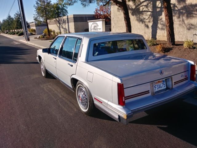 1988 Cadillac Fleetwood D'Dlegance quilted leather - photo 3