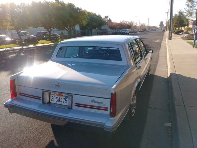 1988 Cadillac Fleetwood D'Dlegance quilted leather - photo 5