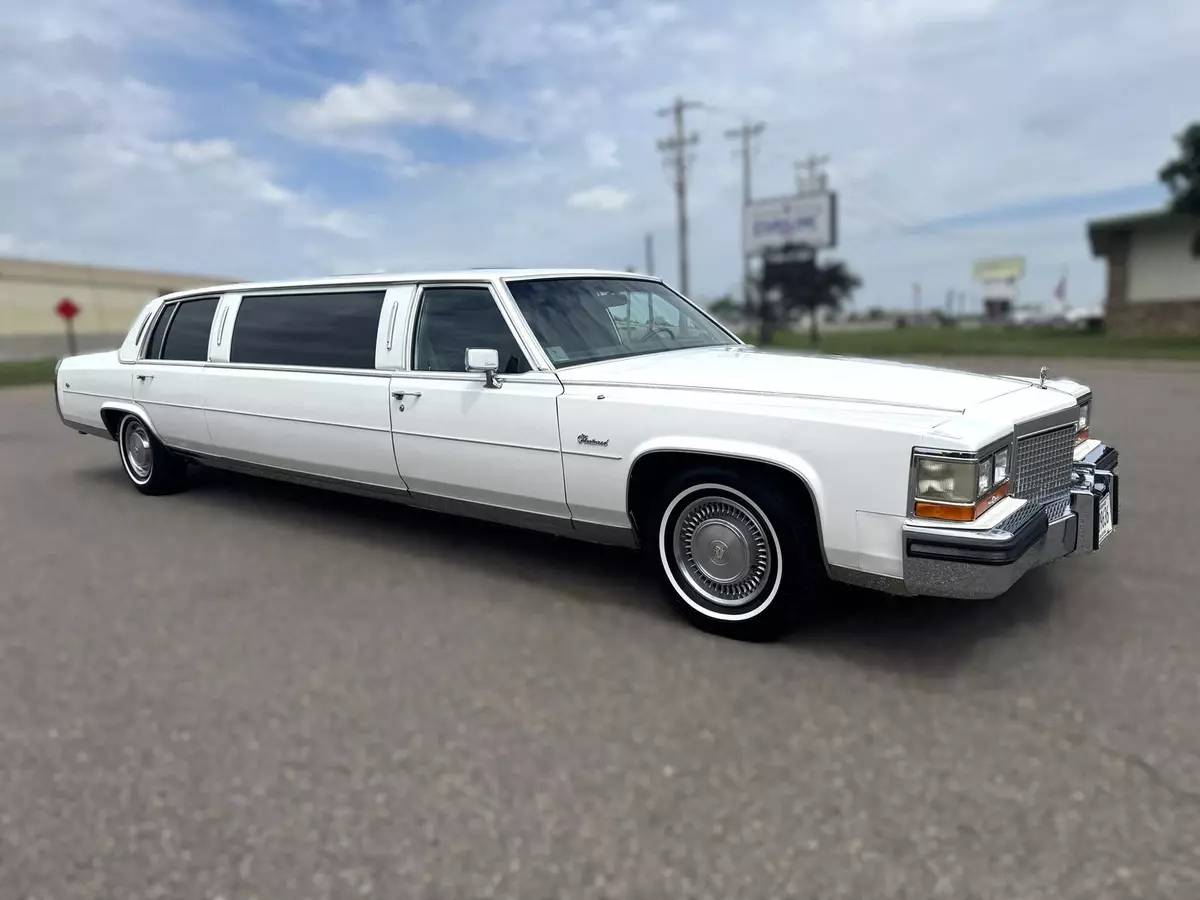 1988 Cadillac Fleetwood Brougham Limousine