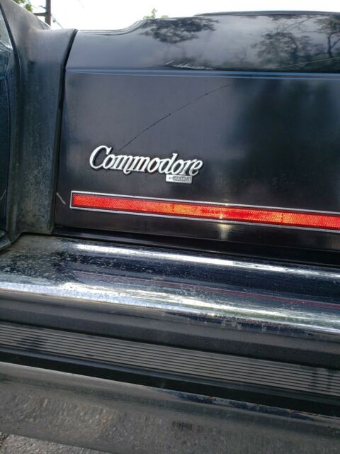 1988 Cadillac Fleetwood Brougham Limousine - photo 3