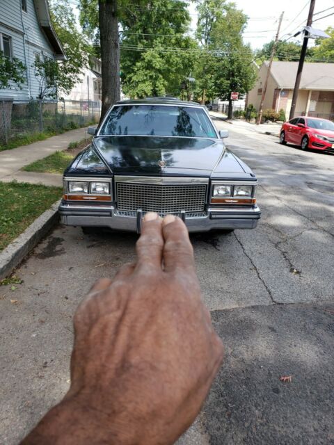 1988 Cadillac Fleetwood Brougham Limousine - photo 7