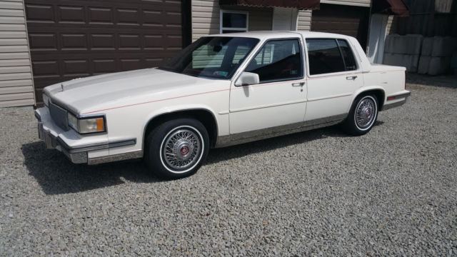 1988 Cadillac Fleetwood - photo 2