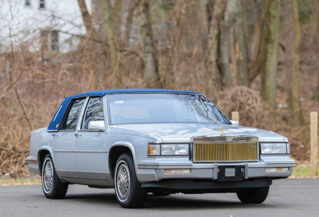 1988 Cadillac Fleetwood DElegance 1 Owner 52K Mi Texas Carriage Top CARFAX! - photo 3