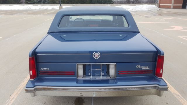 1988 Cadillac Fleetwood d'Elegance Sedan 4-Door - photo 6