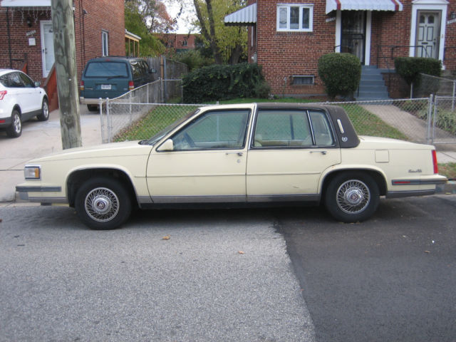 1988 Cadillac DeVille Standard - photo 2