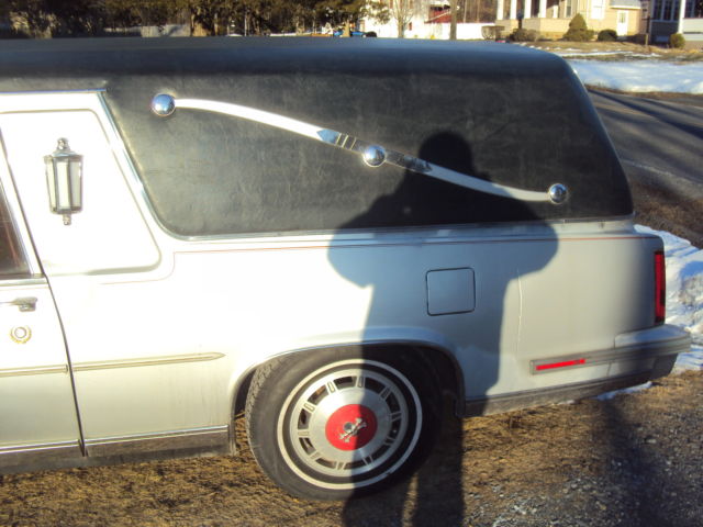 1988 Cadillac Fleetwood - photo 4
