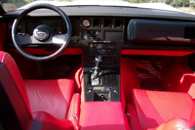1988 Chevrolet Corvette Convertible - photo 5