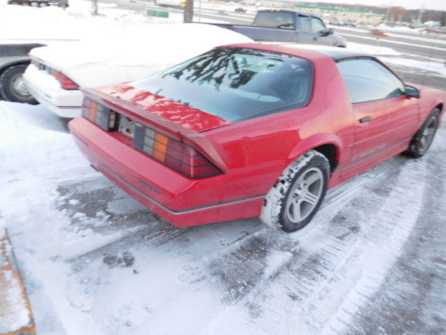 1988 Chevrolet Camaro IROC - photo 11