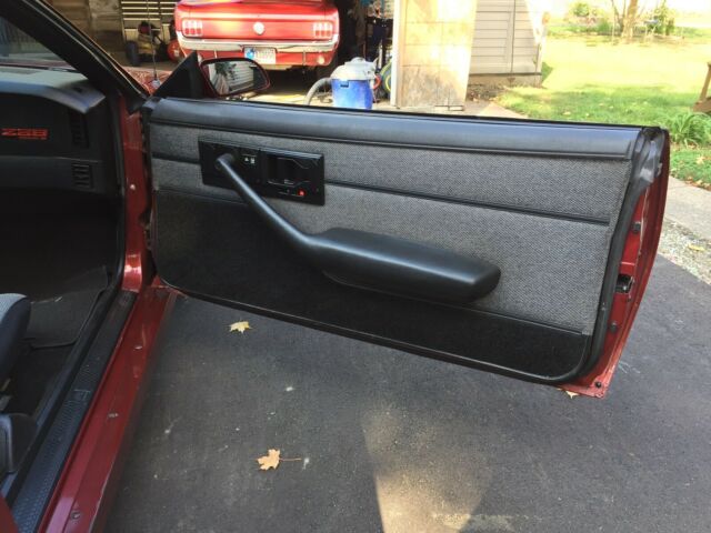 1988 Chevrolet Camaro - photo 6