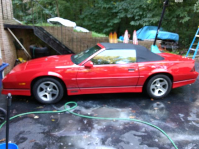 1988 Chevrolet Camaro IROC - photo 2