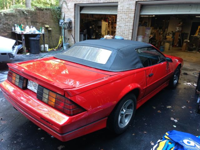 1988 Chevrolet Camaro IROC - photo 3