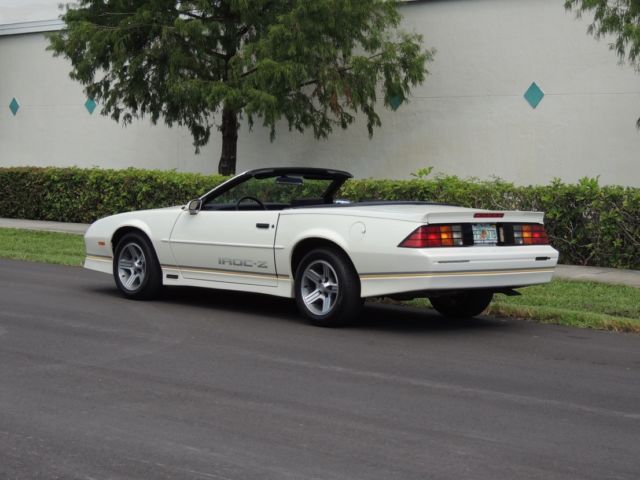 1988 Chevrolet Camaro - photo 10