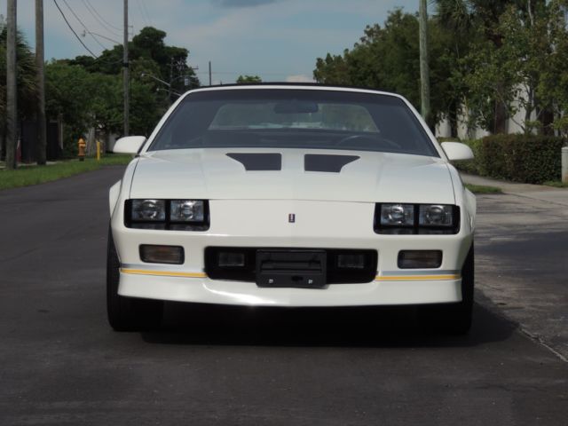 1988 Chevrolet Camaro - photo 11