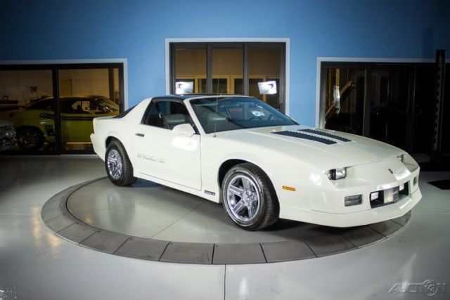 1988 Chevrolet Camaro IROC Z - photo 7