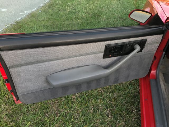 1988 Chevrolet Camaro Iroc Z28 Convertible - photo 7