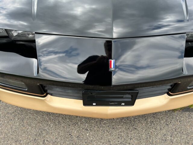 1988 Chevrolet Camaro - photo 10