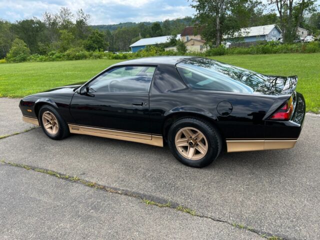 1988 Chevrolet Camaro - photo 6