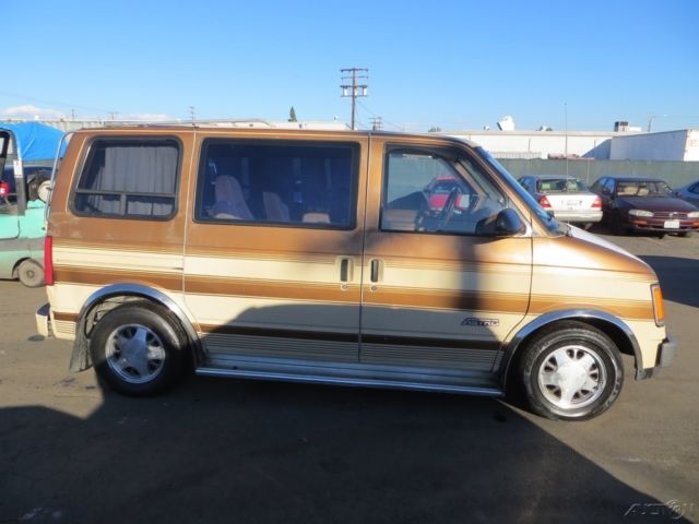 1988 Chevrolet Astro - photo 7