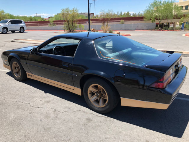 1988 Chevrolet Camaro - photo 10