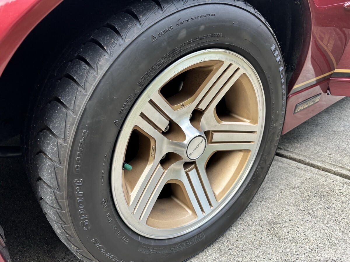 1988 Chevrolet Camaro - photo 9