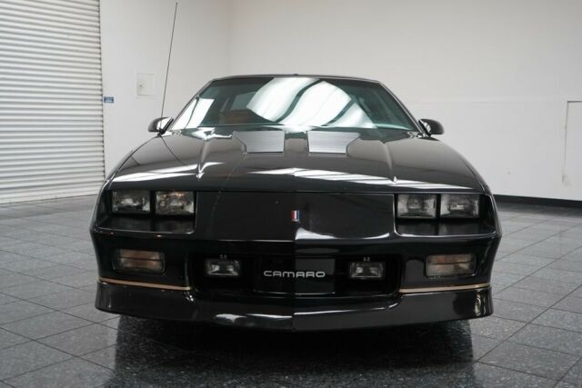 1988 Chevrolet Camaro IROC-Z - photo 2