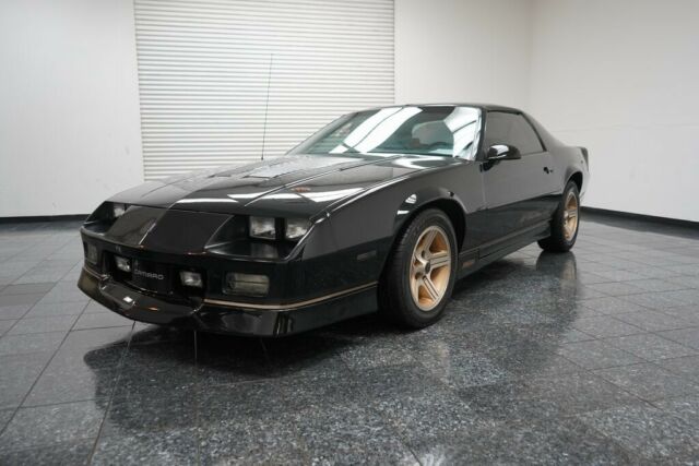 1988 Chevrolet Camaro IROC-Z - photo 3