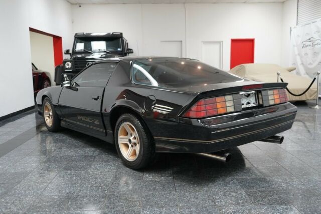 1988 Chevrolet Camaro IROC-Z - photo 6
