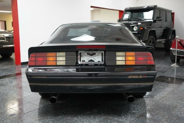 1988 Chevrolet Camaro IROC-Z - photo 7