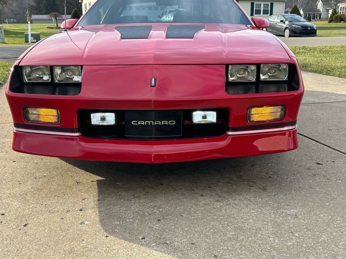 1988 Chevrolet Camaro - photo 2