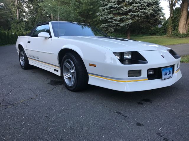 1988 Chevrolet Camaro - photo 12